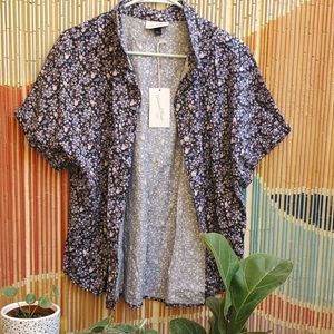 NWT Cottagecore Short Sleeve Floral Button Up